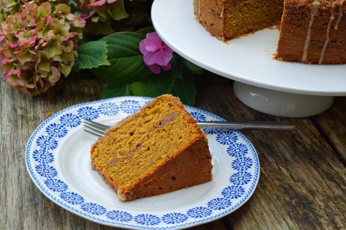 pumpkin cake plate