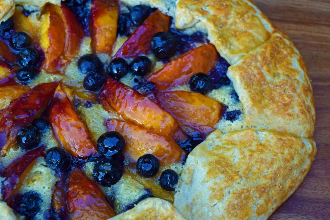 Nectarine blueberry crostata