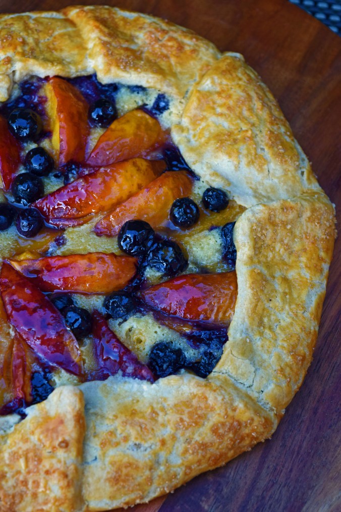Nectarine blueberry crostata1