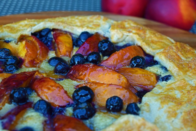 Nectarine blueberry crostata4