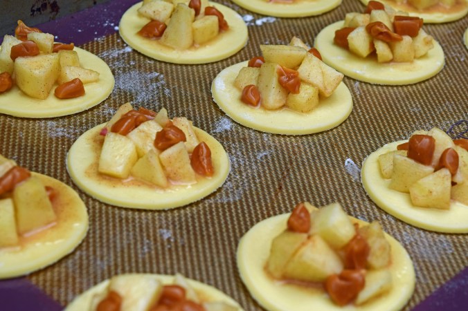 Caramel apple hand pies