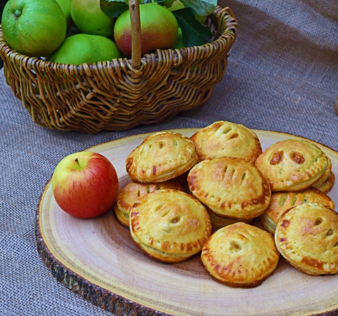 Caramel apple hand pies2