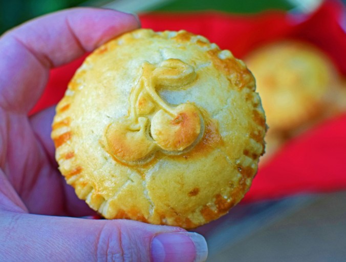 Cherry handpie